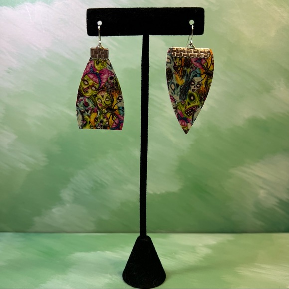 ZOMBIE ZOMBIE ZOMBIES FAUX LEATHER EARRINGS - Picture 3 of 4